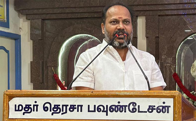 Public Star Durai Sudhakar