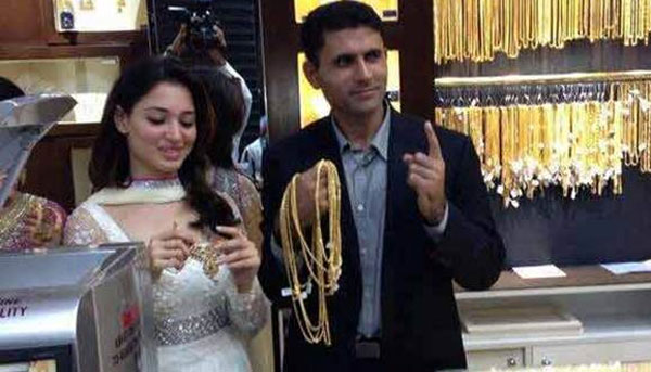 Tamanna and Abdul Razaaq