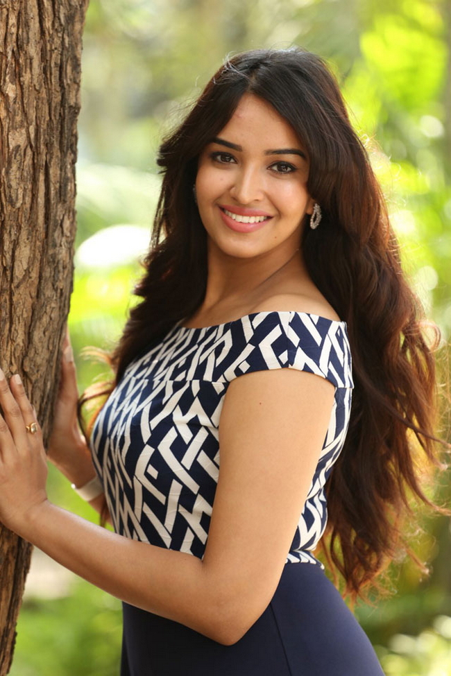 Actress Poojitha Photos