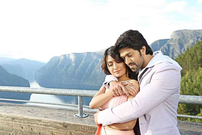 Sooryavamsi Movie Stills