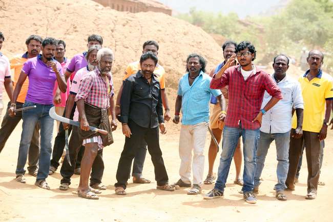 Thedu Movie Stills