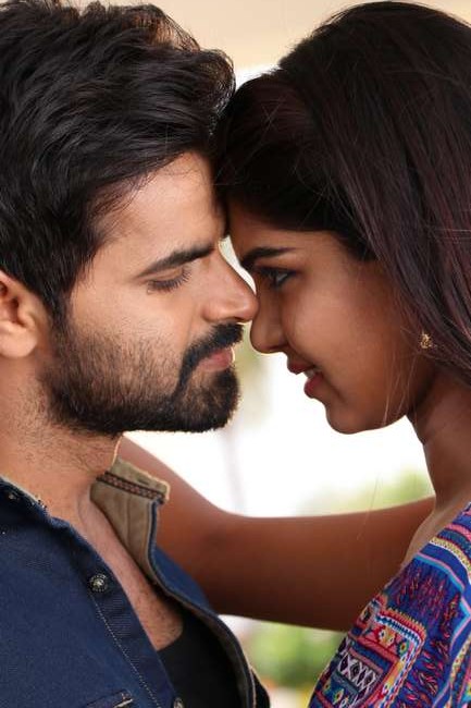 Yaaro Movie Stills