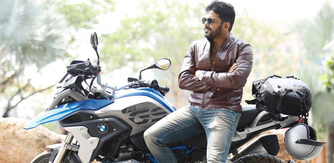 தேவ் BMW சூப்பர் பைக் போட்டி!