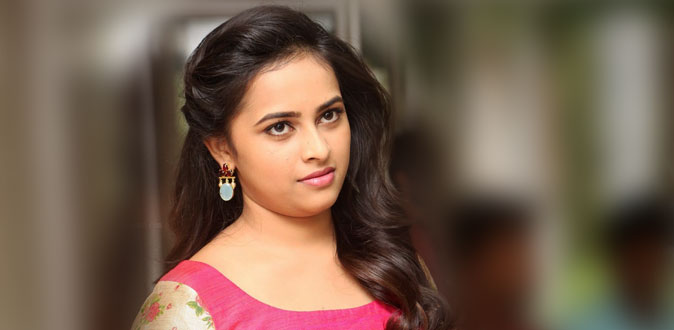 இணையத்தில் வைரலாகும் ஆபாச புகைப்படங்கள்! - அதிர்ச்சியில் ஸ்ரீ திவ்யா