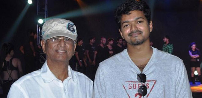சர்ச்சையில் சிக்கிய விஜயின் தந்தை! - எஸ்.ஏ.சிக்கு பெண்கள் எதிர்ப்பு