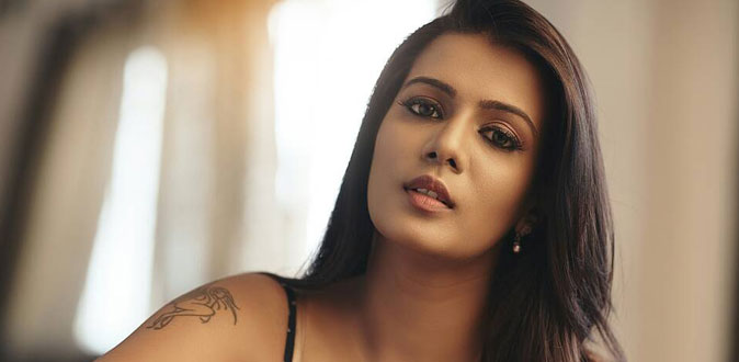 Dusky and In Demand Actress, Meera Mitun