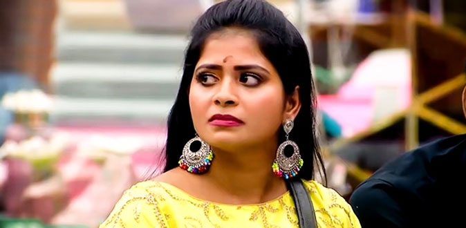 பணத்திற்காக பிக் பாஸ் குழுவை மிரட்டிய மதுமிதா! - போலீஸ் புகாரின் முழு பின்னணி