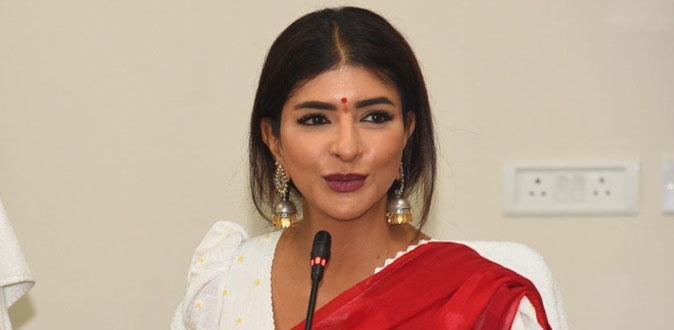 ’டீச் ஃபார் சேஞ்ச்’ அமைப்பு மூலம் தெலுங்கானாவில் 167 பள்ளிகளை தத்தெடுக்கும் நடிகை லக்‌ஷ்மி மஞ்சு