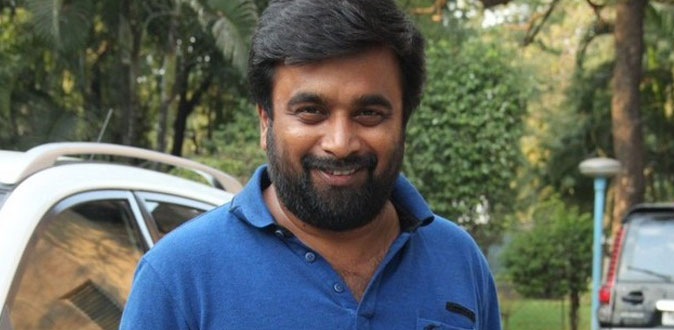 முன்னணி ஹீரோயினுக்கு ரூ.1 கோடி கொடுத்த சசிகுமார்!