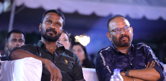 ’நட்சத்திரம் நகர்கிறது’ ஹாலிவுட் படம் போல் இருக்கிறது - பிரபலங்கள் பாராட்டு