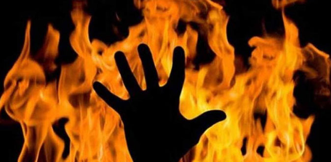 பிரபல சீரியல் நடிகை தீ வைத்து தற்கொலை! - புகைப்படம் உள்ளே