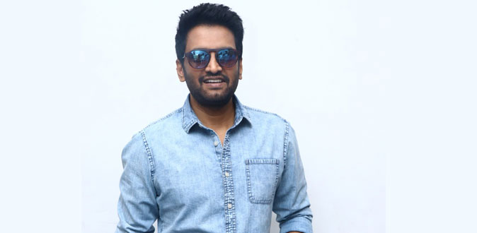 ஹீரோவை தொடர்ந்து இயக்குநர் அவதாரம் எடுக்கும் சந்தானம்!