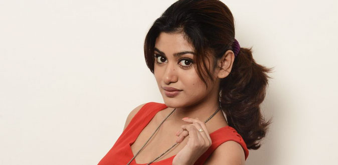 ’பிக் பாஸ்’ ஓவியா, இப்ப குட்டி நயந்தாரா! - ஏன் தெரியுமா?