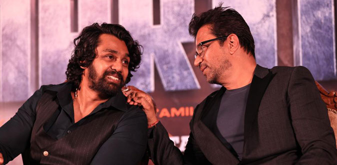 ஆக்‌ஷன் கிங் அர்ஜுனின் கதையில் மாஸ் காட்டும் துருவா சர்ஜா! - இந்திய அளவில் வைரலான ‘மார்டின்’ டீசர்