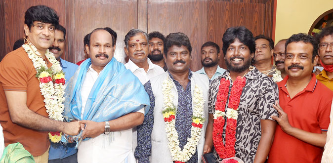 ‘காதல்’ சுகுமார் இயக்கி ஹீரோவாக நடிக்கும் ‘ஜூலி பாஸ்கரன்’!
