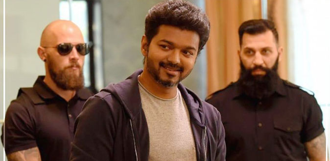 ’சர்கார்’ விஜய் பட வழியில் வாக்களித்த வாக்காளர்! - நெல்லையில் நடந்த சுவாரஸ்யம்