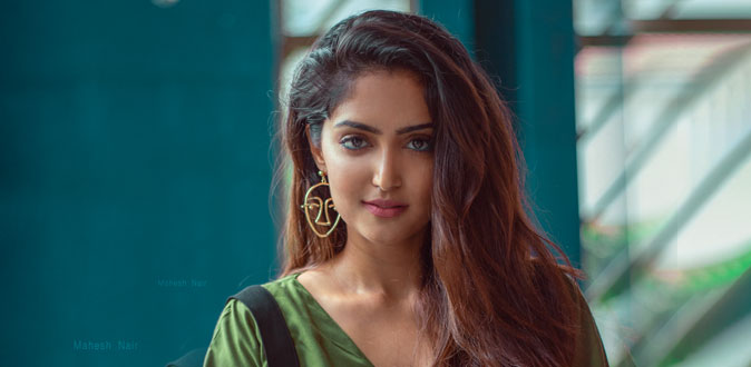 Reba Monica John pair with Harish Kalyan