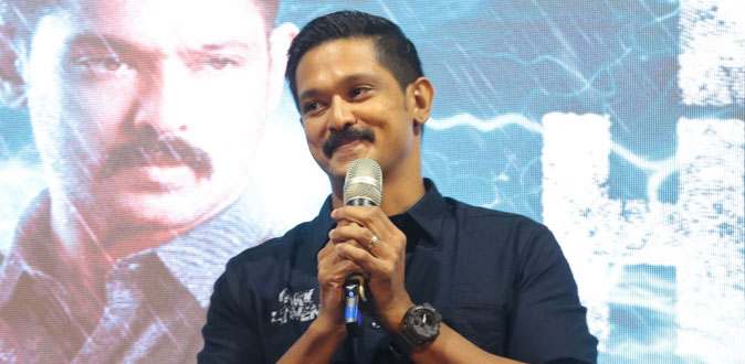 சினிமாவில் 20 வருடங்களை கடந்த நகுல் முதல் முறையாக காவலர் வேடத்தில் நடிக்கும் ‘தி டார்க் ஹெவன்’!