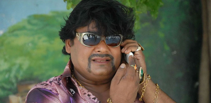 பிரசாரத்தில் மயங்கி விழுந்த நடிகர் மன்சூரலிகான்! - மருத்துவமனையில் அனுமதி