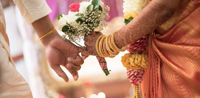 40 வயது நடிகையின் சர்ச்சை திருமணம்! - தன்னைவிட 14 வயது குறைவான வாலிபரை மணக்கிறார்