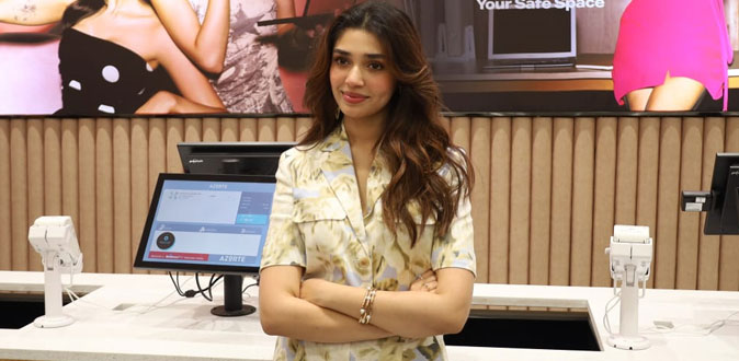 Actress Krithi Shetty Inaugurated AZORTE New Store at Phoenix Marketcity Chennai