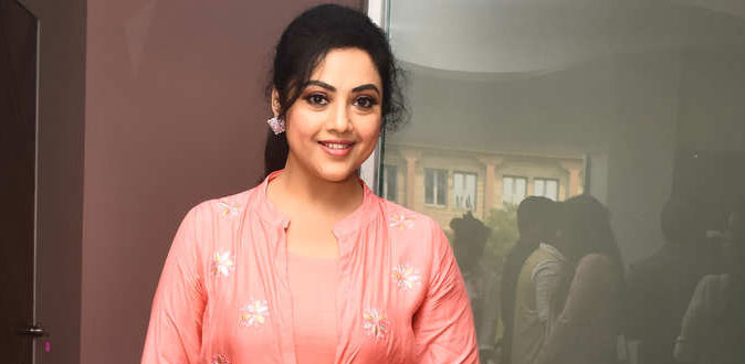 மீண்டும் தமிழ் சினிமாவில் கதாநாயகியாகும் மீனா! - ஹீரோ யார் தெரியுமா?