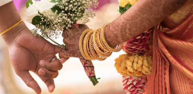 55 வயது முதியவரை திருமணம் செய்துக் கொண்ட நடிகை லட்சுமி மேனன்!