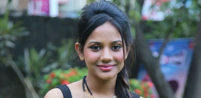 இயக்குநருடன் மோதலில் ஈடுபட்ட நடிகை ஐஸ்வர்யா தத்தா! - படப்பிடிப்பில் பரபரப்பு