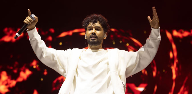 லண்டன் இசை நிகழ்ச்சியில் வெளியான ‘கடைசி உலகப்போர்’ படத்தின் கிளிம்ப்ஸ்!