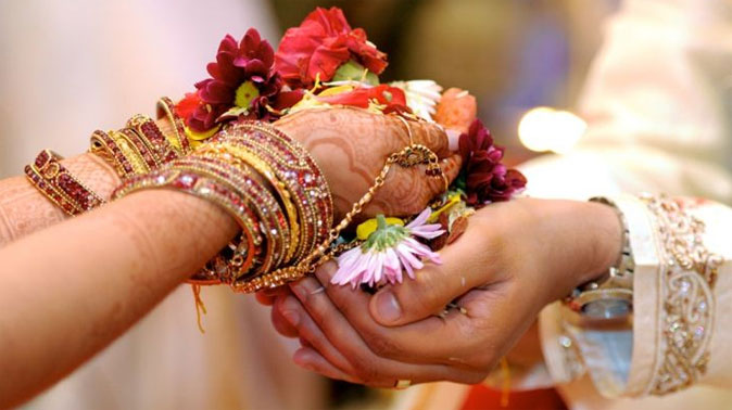44 வயதில் இரண்டாவது திருமணம் செய்யும் பிரபல நடிகை!