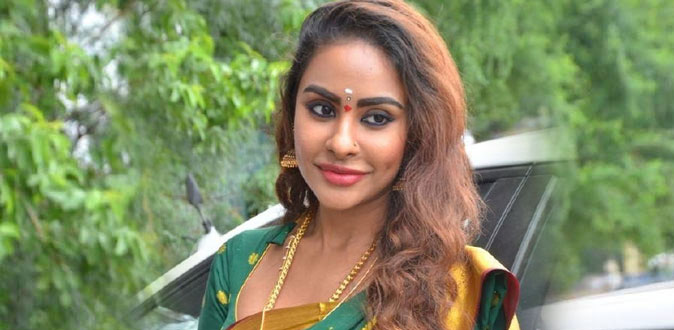 ஸ்ரீரெட்டி வெளியிட்ட படுக்கையறை வீடியோ! - சிக்கலில் பிரபல நடிகர்