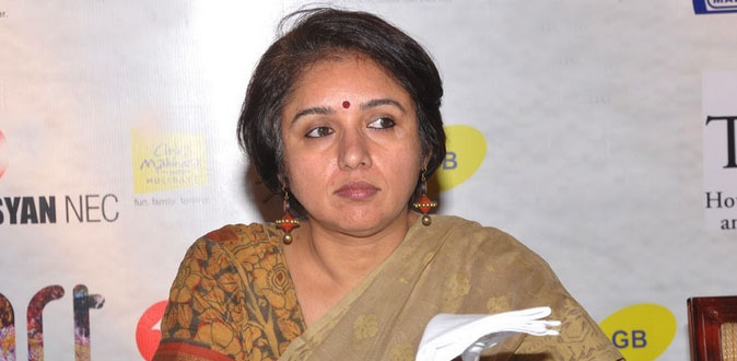 தனது குழந்தை பற்றி பரவும் வதந்திக்கு முற்றுப்புள்ளி வைத்த ரேவதி!