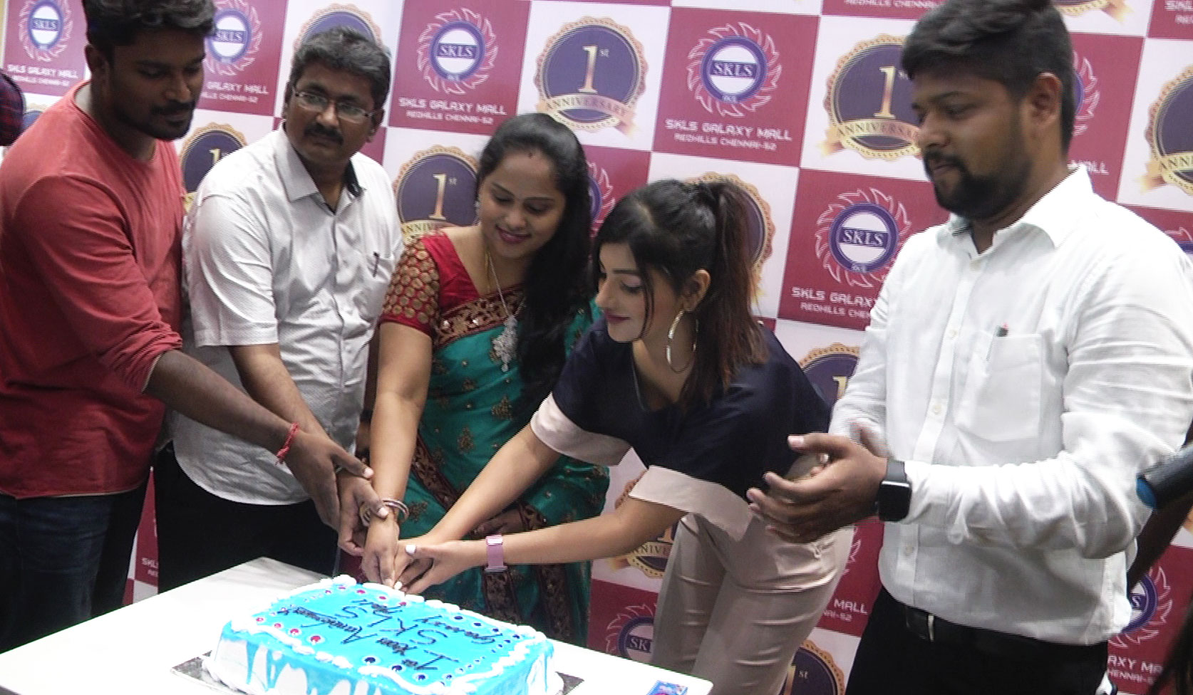 Yashika Anand in SKLS Galaxy Mall 1st Anniversary Celebration