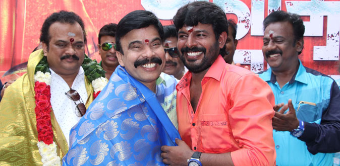 Avadhara Vettai Movie Pooja Video